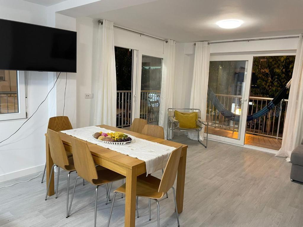 New Stylish Beach Front Apartment クリェラ エクステリア 写真